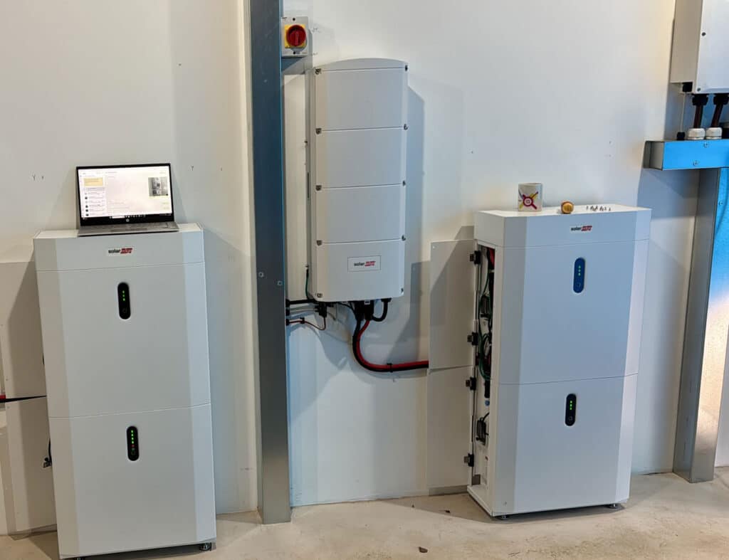 Solar Battery Storage West Hill
